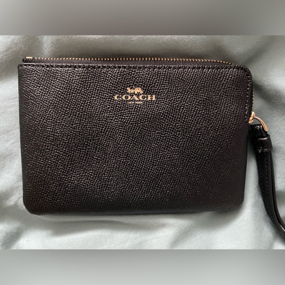 Coach wristlet with strap black/gold leather wallet card holder - Picture 2 of 10